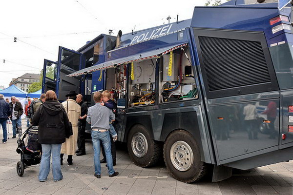 Polizeishow   010.jpg